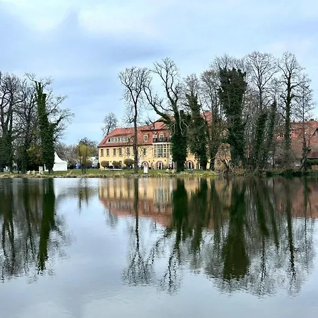 Unique Water Tiny Hausboot Fuer 2 Personen Bådhotel *