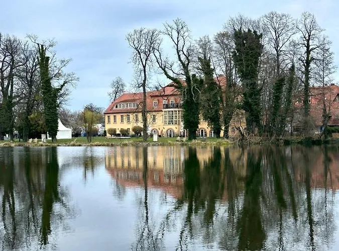 Unique Water Tiny Hausboot Fuer 2 Personen Bådhotel *